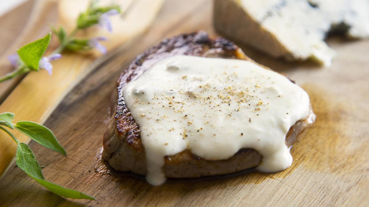 Cocina Semanal 7: Solomillo de ternera con salsa de queso.